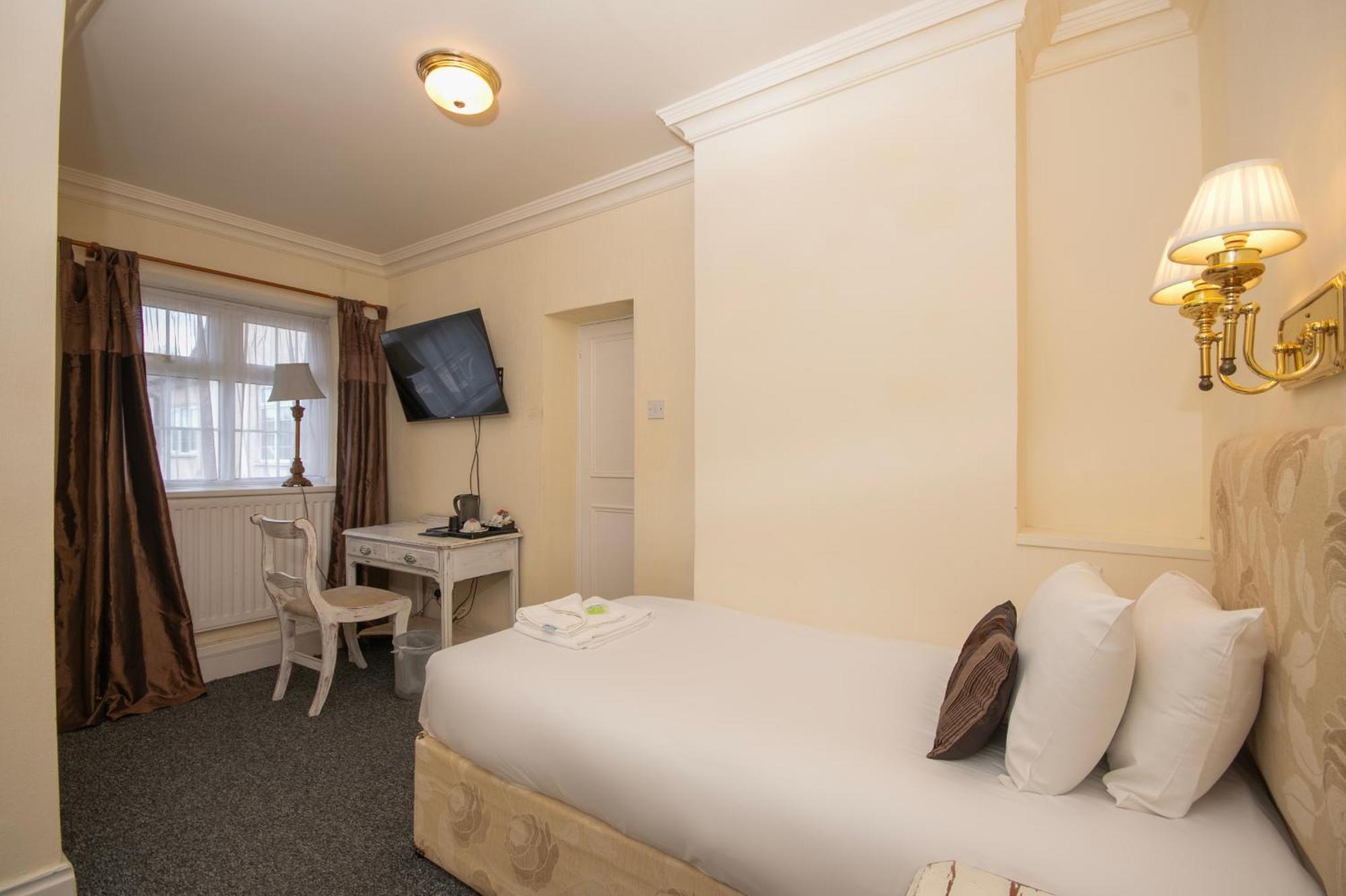 Northop Hall Country House Hotel Mold Extérieur photo